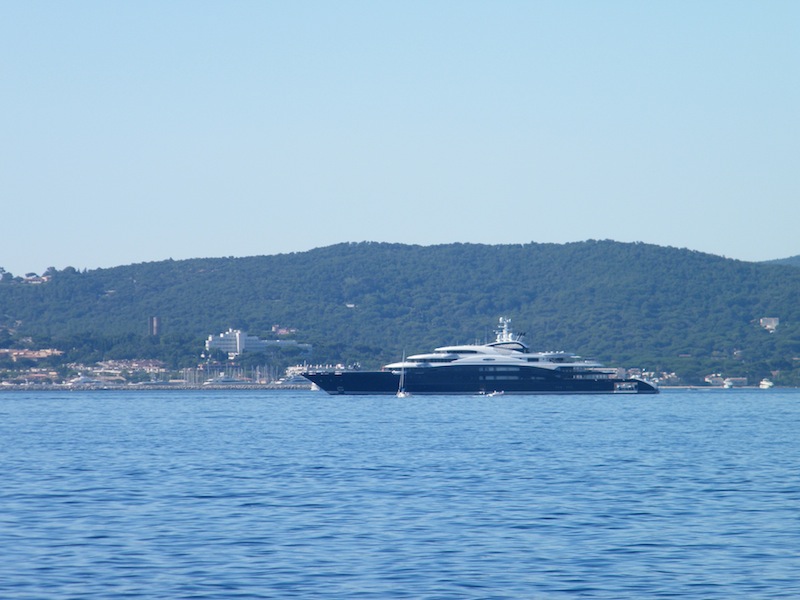 Motor yacht Serene by Fincantieri in the Mediterranean