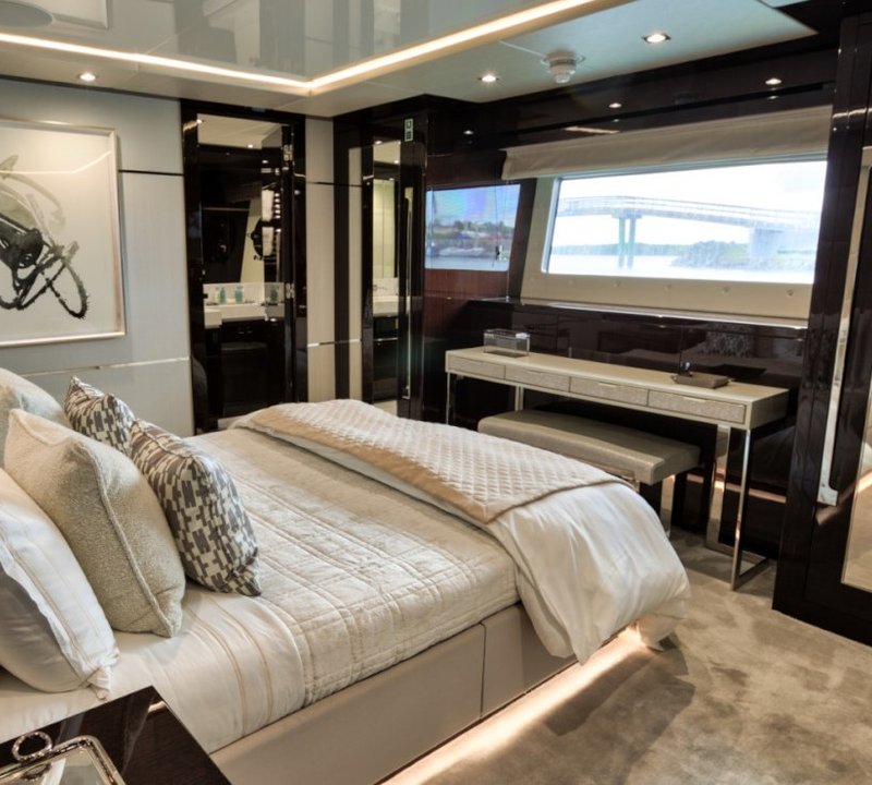 Motor yacht TAKE 5 - 010