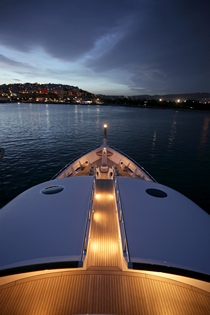 Motor yacht VERA - Bow