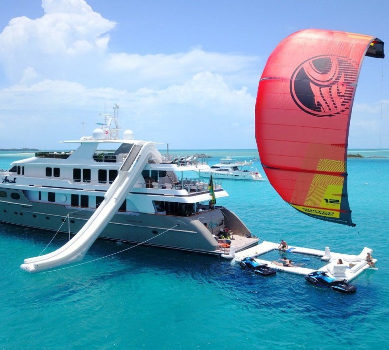 Motor Yacht ZEAL With Toys