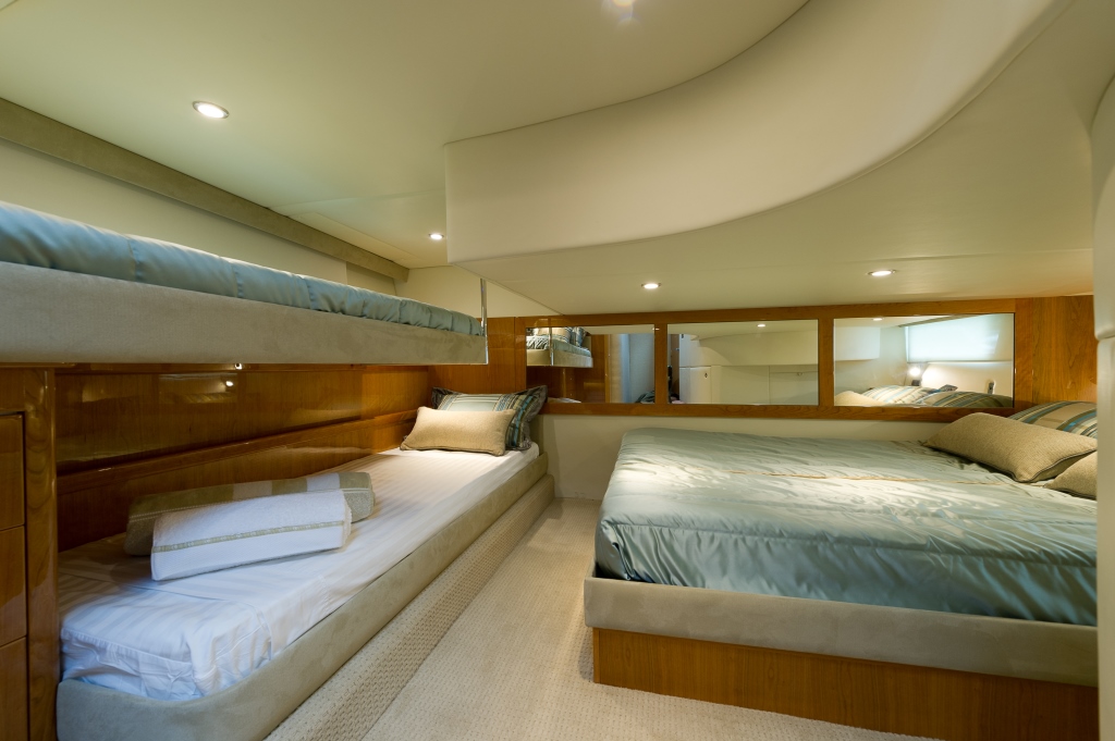 Motor yacht uSHAKA -  Guest Cabin 2