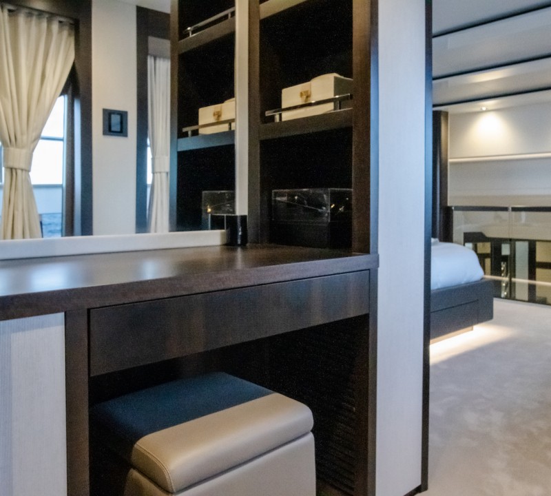 Master Vanity