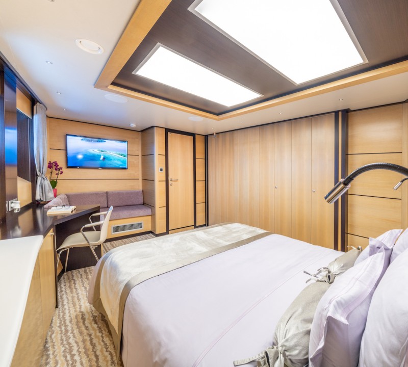 Natalie Master Guest Cabin