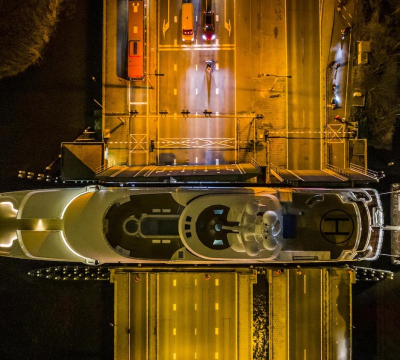 Project 707 Superyacht BROADWALK