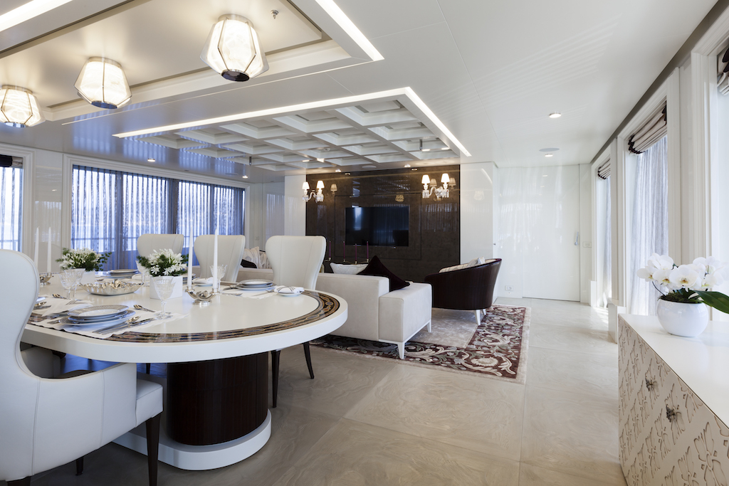 Quinta Essentia - main deck dining area