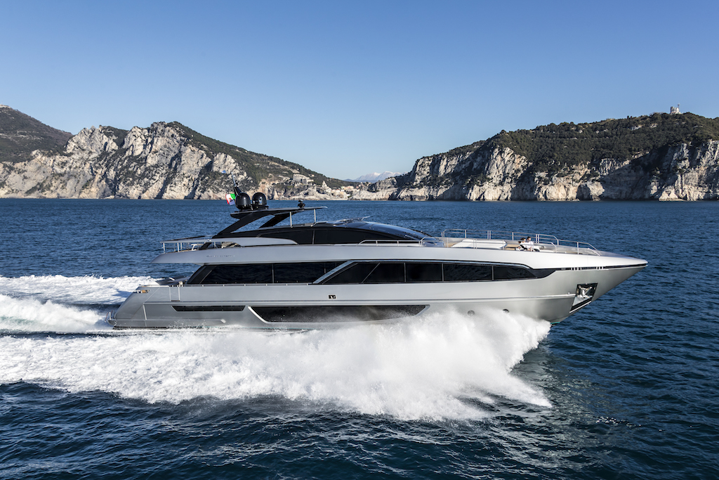 RIVA100Corsaro on the run