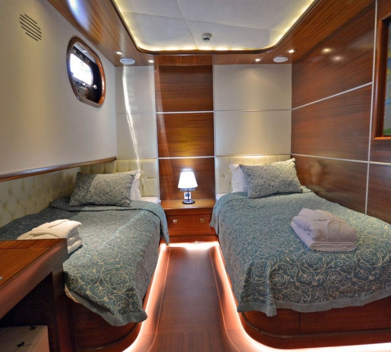 Twin Guest Cabin