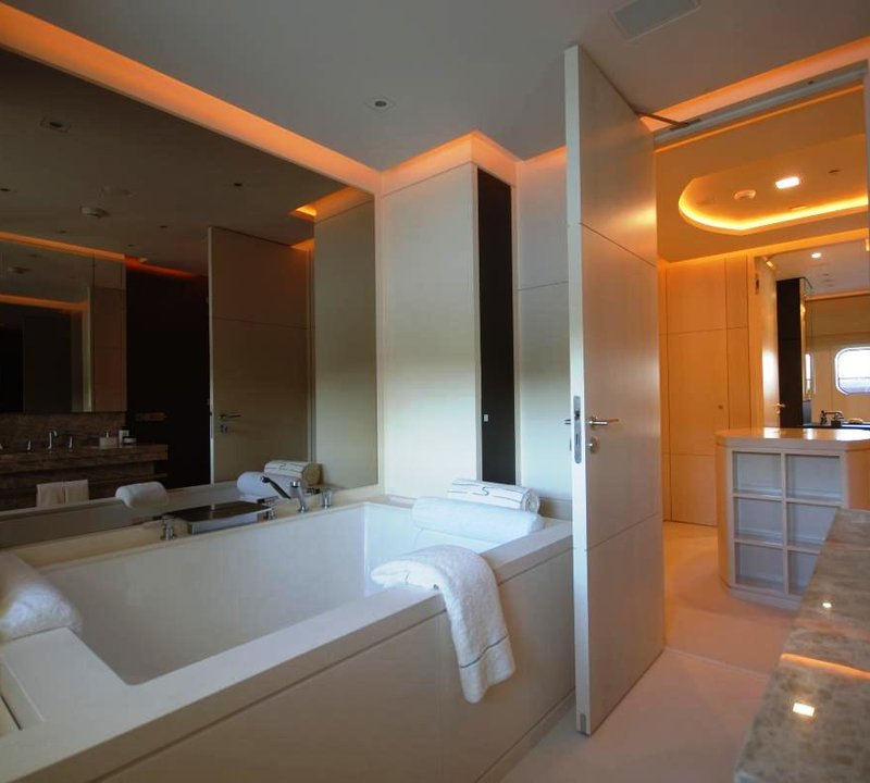 SIREN - The Master EnSuite
