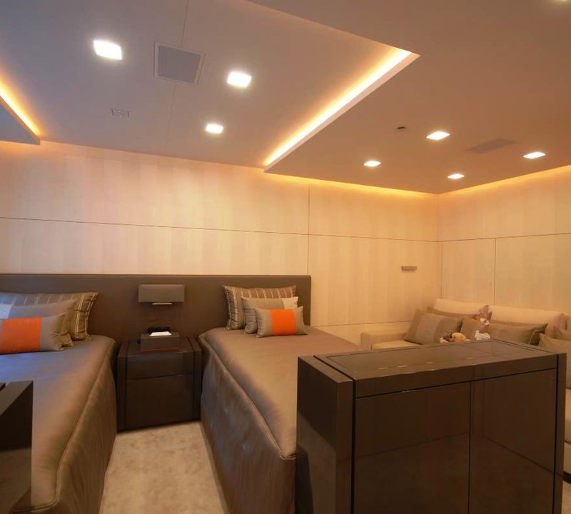 SIREN - Twin Cabin