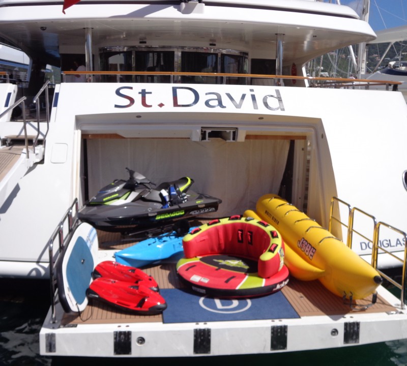 ST DAVID - selection of water toys