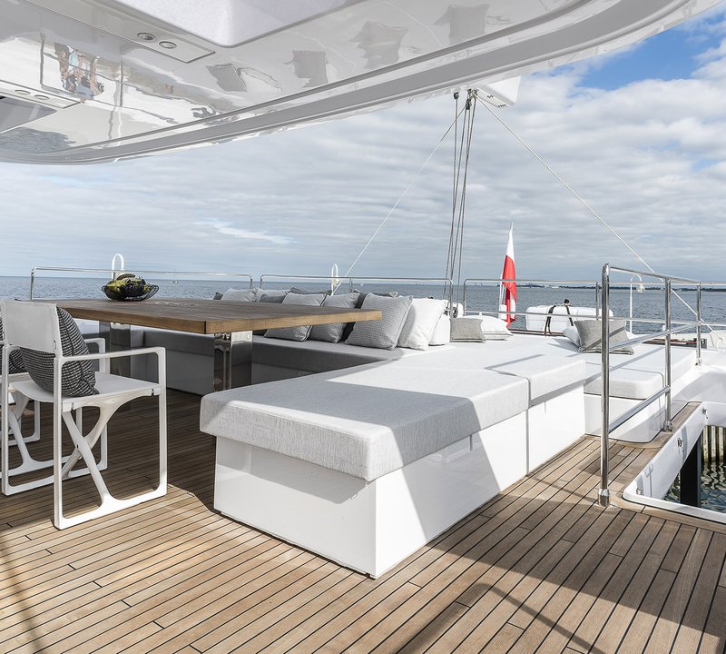 Aft Deck Seating