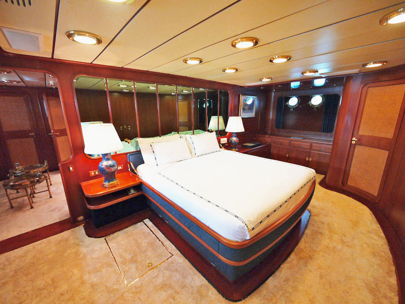 SY ANDROMEDA LA DEA - Master stateroom
