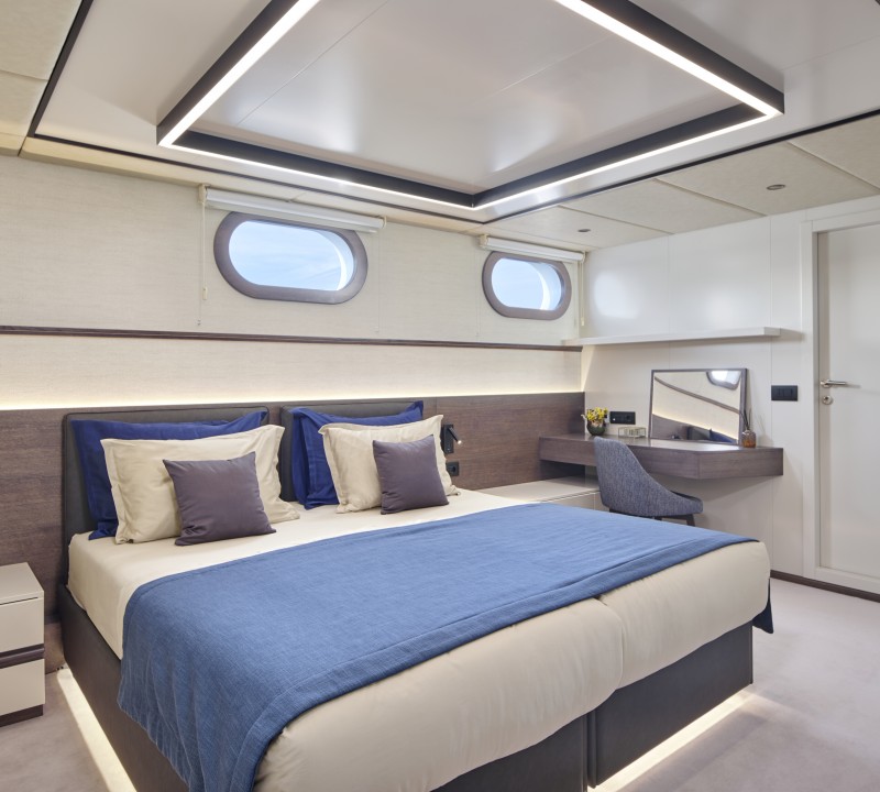 Double Cabin