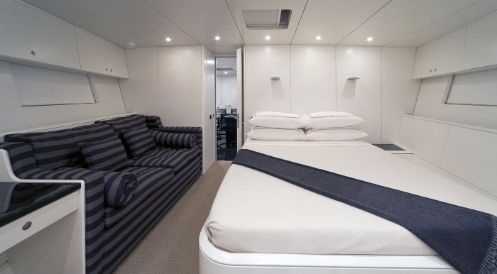 SY DARK SHADOW - Double cabin