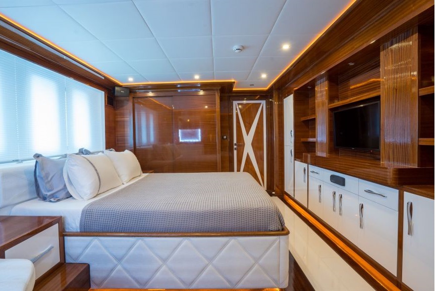 Double suite