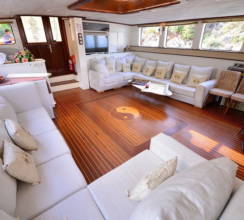 Saloon Seating