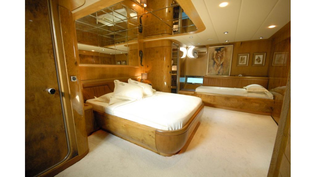 SY SUHEYLA SULTAN Spacious Double