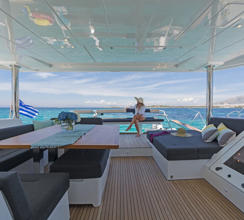 Main Deck Dining And Seating