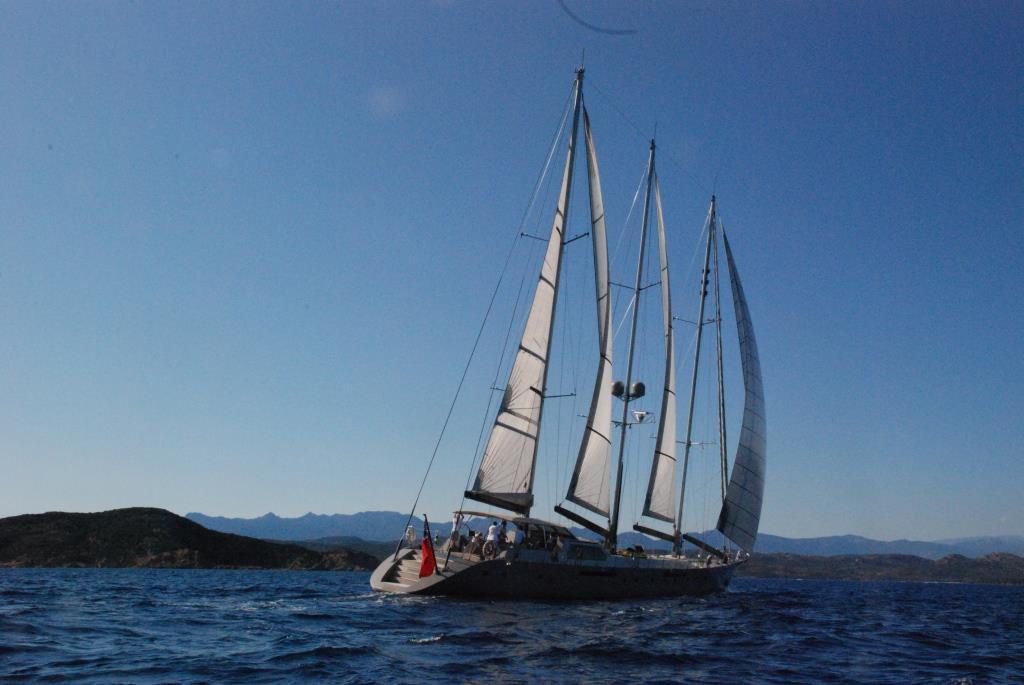 SY YAMAKAY - Under sail
