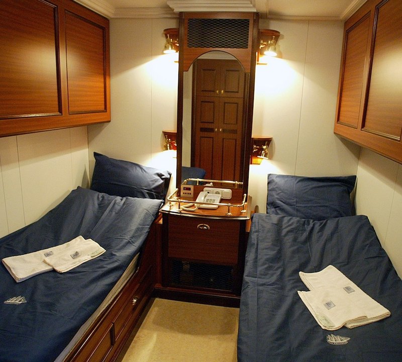 Twin Cabin