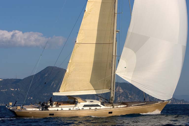 Sail Yacht DHARMA - Sailing with Spinaker