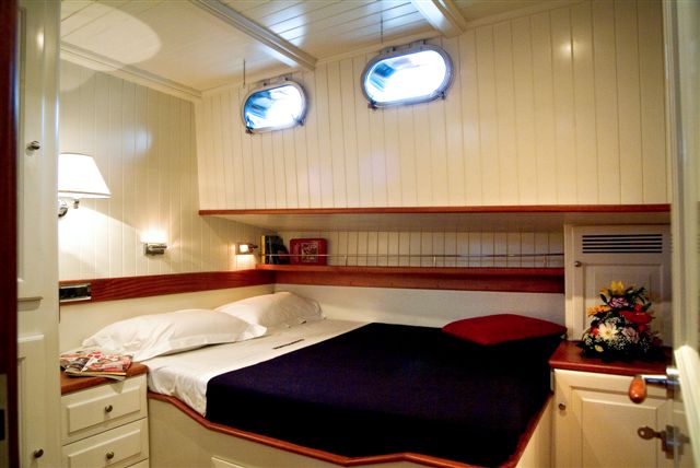 Sail Yacht MONTECRISTO -  Double Cabin 3