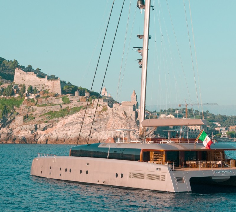 Sailing Catamaran ARTEXPLORER