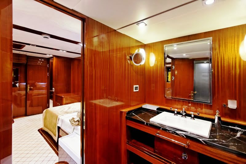 Sailing yacht GLORIOUS - Guest Ensuite