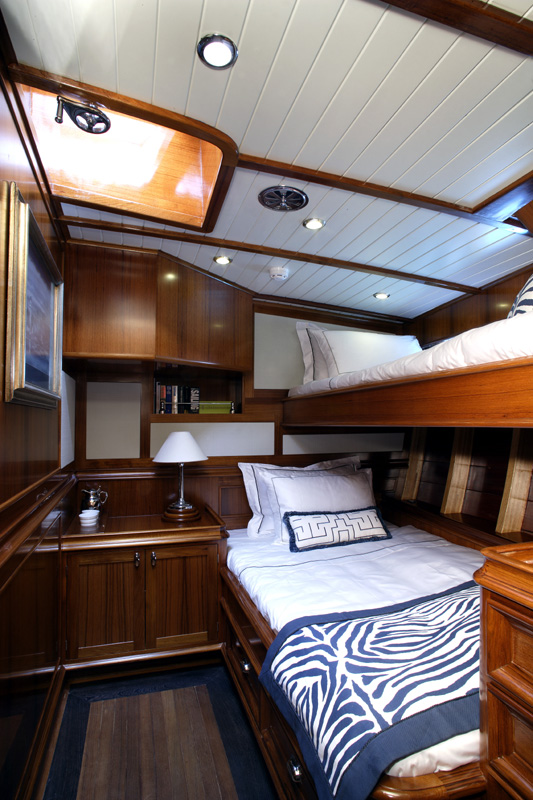 Sailing yacht JAZZ Jr -  Twin Cabin