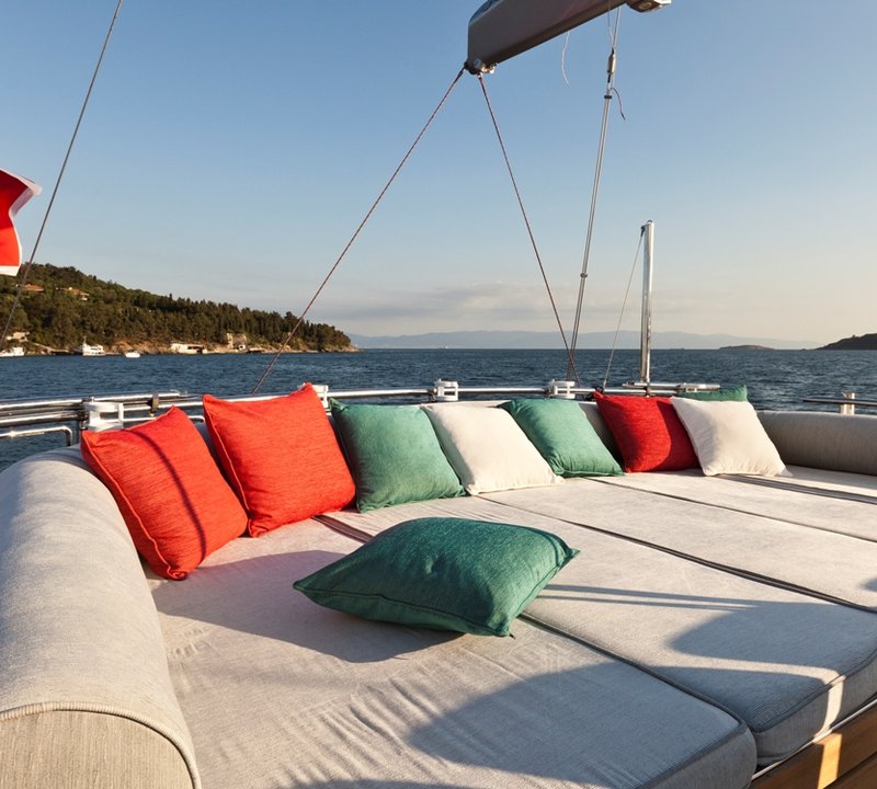 Sailing yacht Merlin -  Aft Deck Lounging
