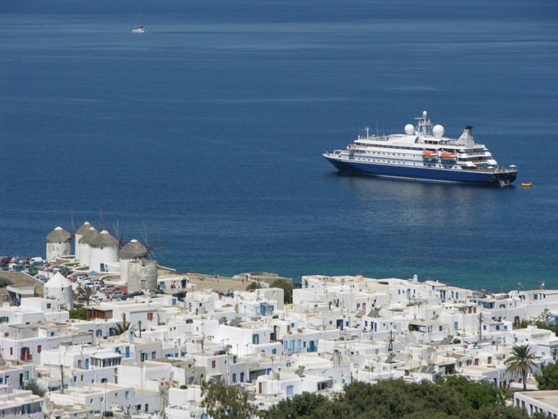 SeaDream in Mykonos