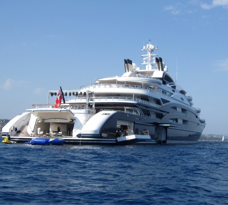 Serene luxury yacht - Beach club
Serene luxury yacht - Beach club - Photo Sacha Suzanne Hart