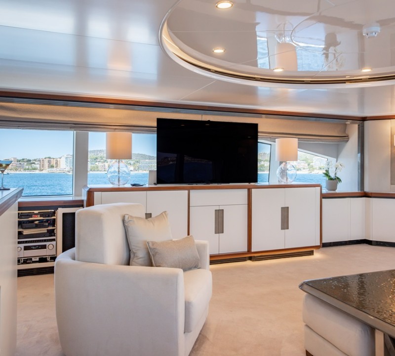 Skylounge Pop Up TV