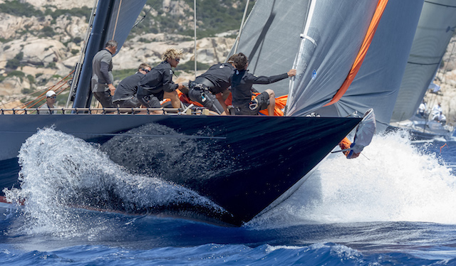 Sleek Firefly commands Class A after a second bullet on Day Two
FIREFLY, Claasen Shipyards, Hoek Design, 35m