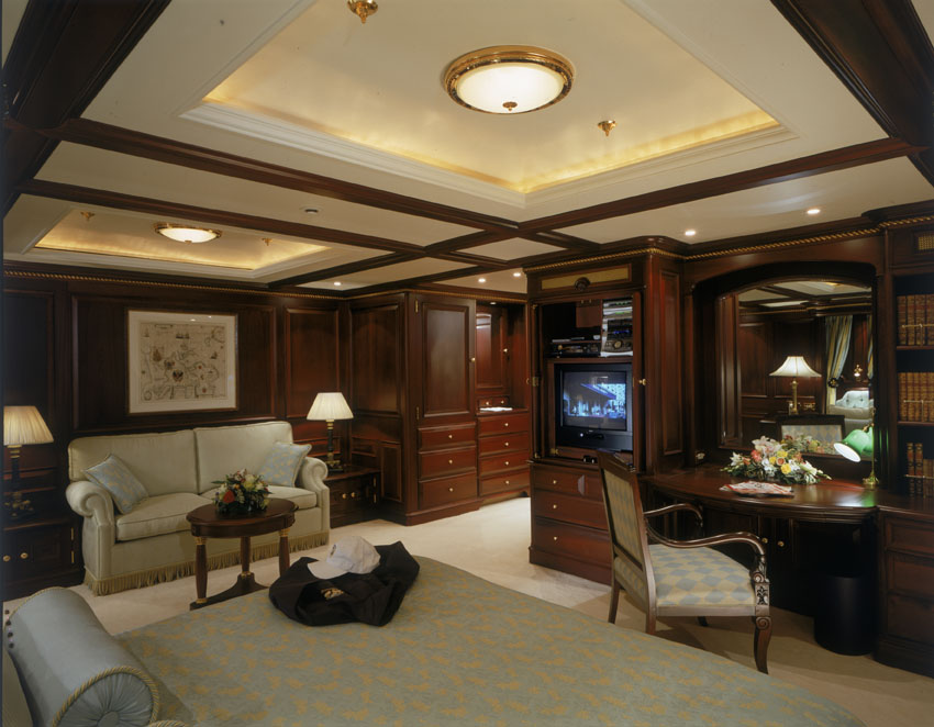 Suite on board Benetti Yacht REVERIE