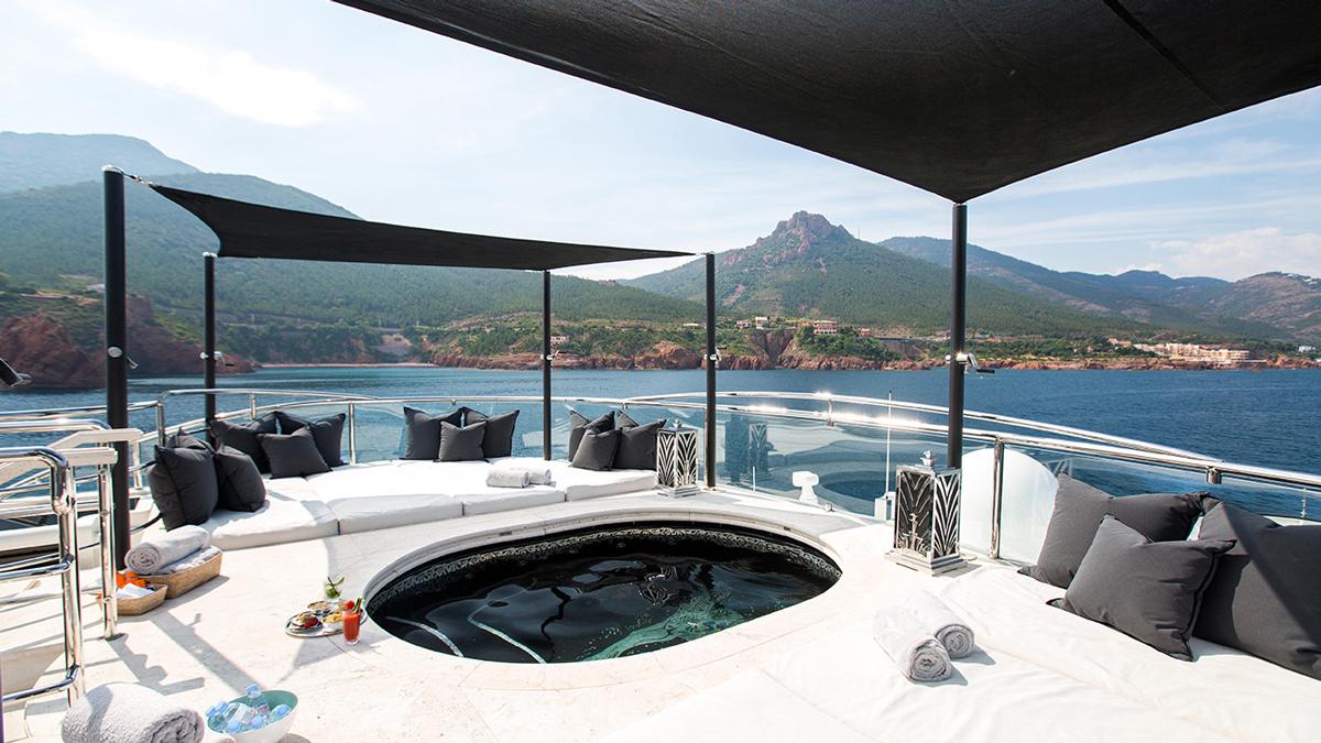 Sundeck Pool