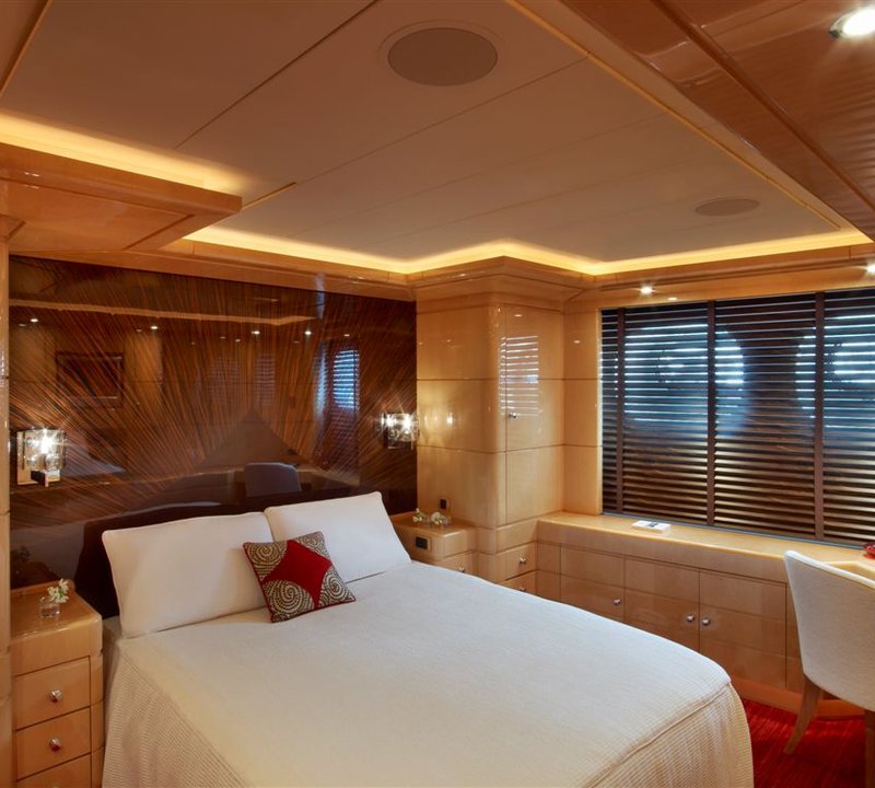 Superyacht 360 -  Double Cabin