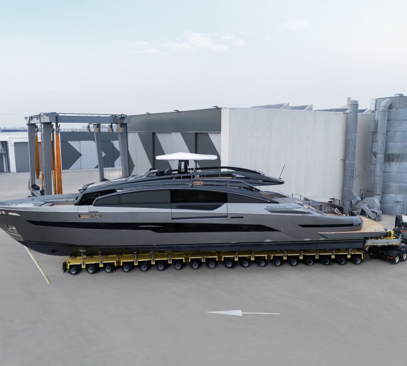 Superyacht BYEEE
