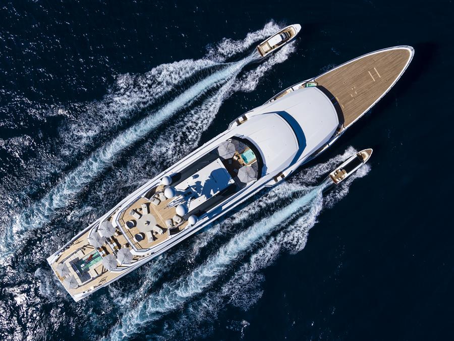 Superyacht DREAMBOAT With Tender