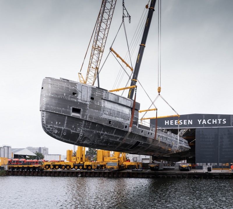 Superyacht PROJECT SETTEESETTANTA
