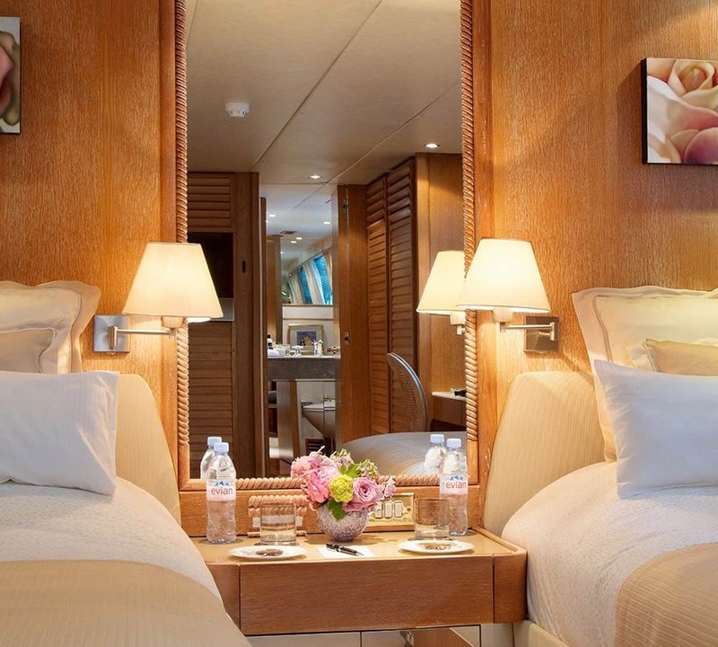 TWIN CABIN