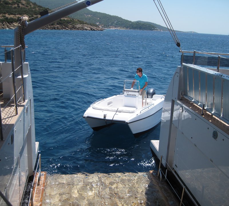 Tender Lift Platform