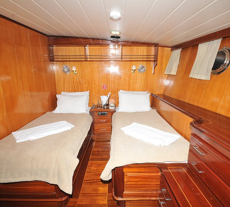 Twin Cabin