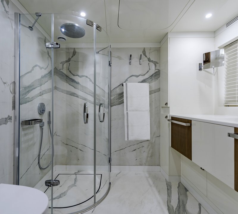 Twin Bathroom