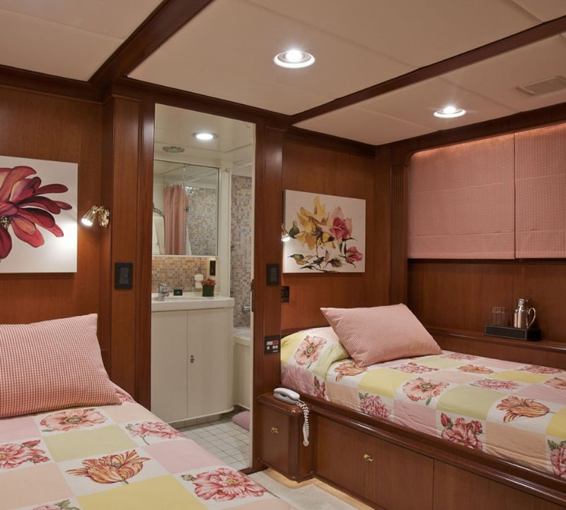 Twin Cabin 2