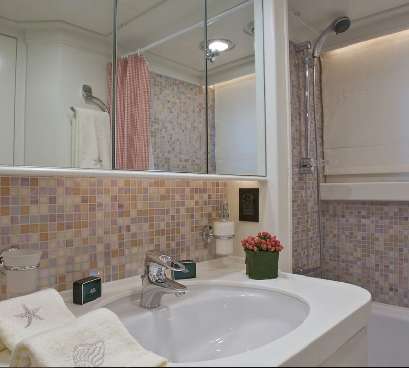 Twin Cabin Ensuite'