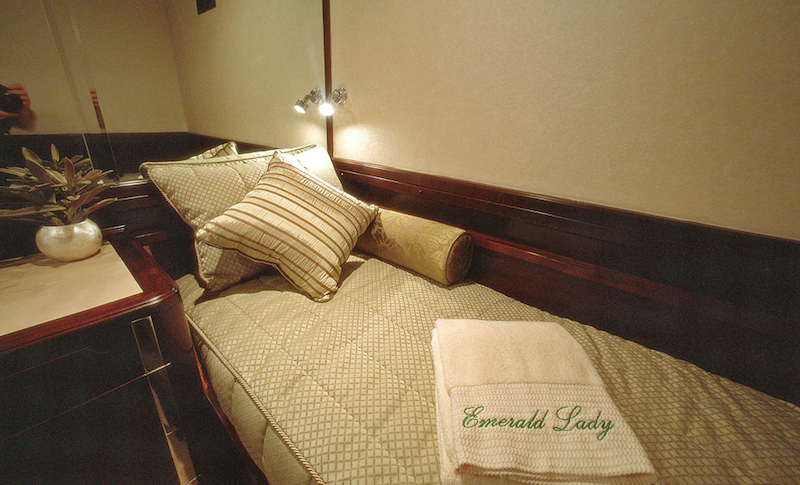 Twin cabin - superyacht Emerald Lady
