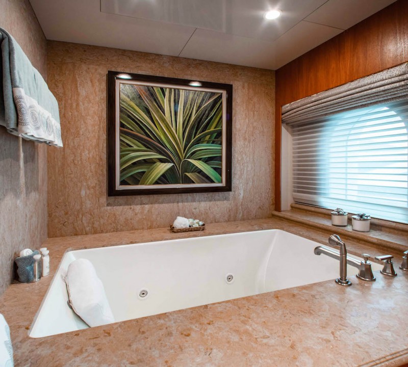 Upper Master Suite - Her Bathroom With Spa