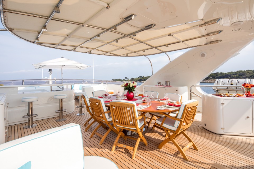 Dining Set Up Alfresco