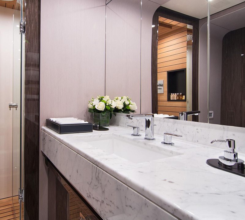 Guest Suite Bathroom